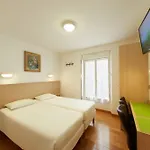 Hotel Darcet 2*
