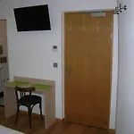 Darcet Hotel