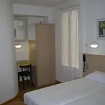 Hotel Darcet 2*