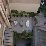 Darcet Hotel