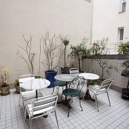 Darcet Hotel