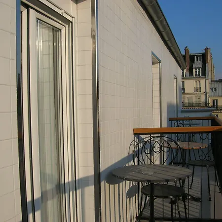 Darcet Hotel