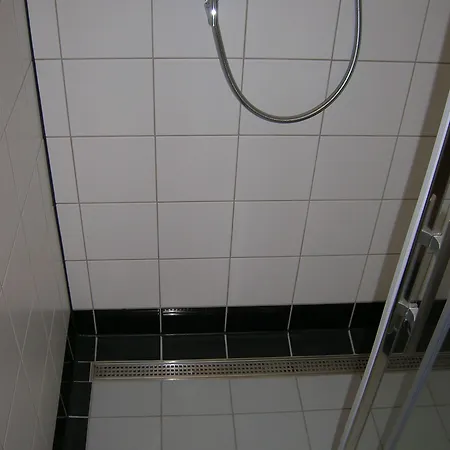 Darcet Hotel 2*