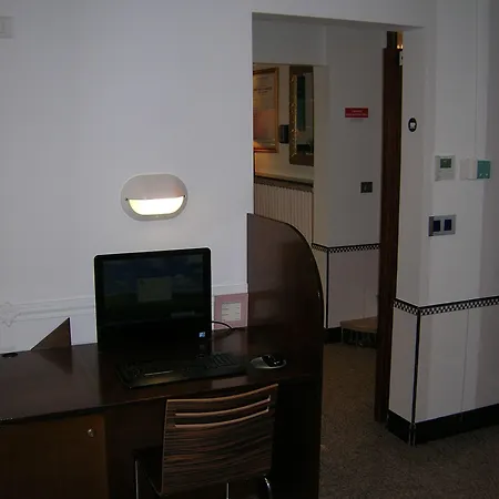 Hotel Darcet Paris