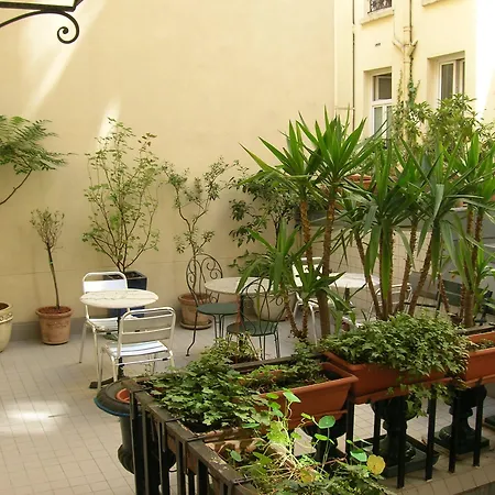 达尔塞酒店 2* 巴黎