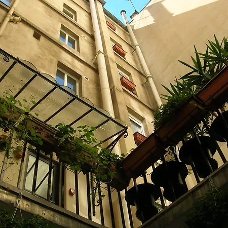 Darcet Hotel