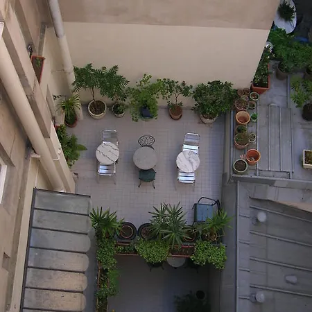 Darcet Hotel
