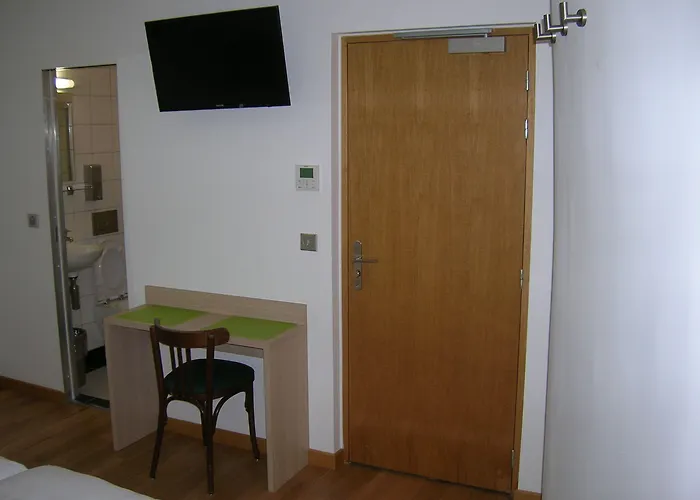 Darcet Hotel