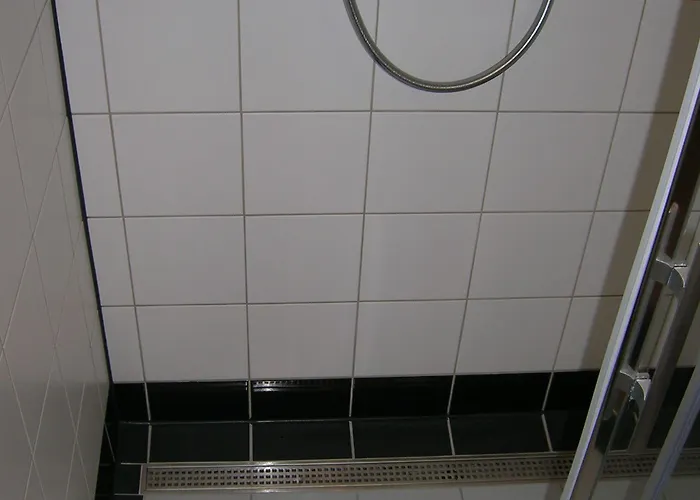 Darcet Hotel 2*