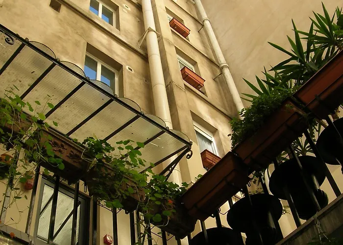 Darcet Hotel